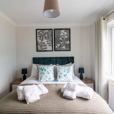 Spacious Sea View 2 Bedroom Sleeps 6-Free Parking Bournemouth Exteriér fotografie