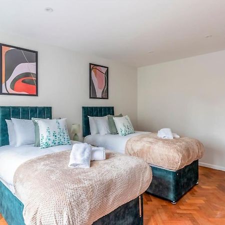 Spacious Sea View 2 Bedroom Sleeps 6-Free Parking Bournemouth Exteriér fotografie