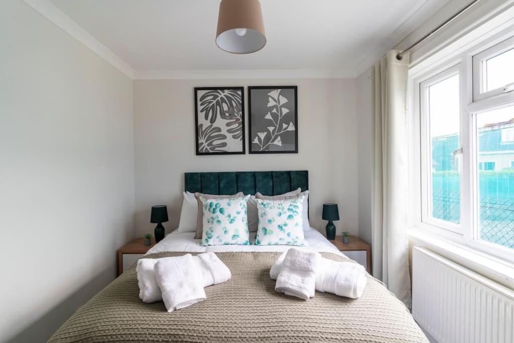 Spacious Sea View 2 Bedroom Sleeps 6-Free Parking Bournemouth Exteriér fotografie