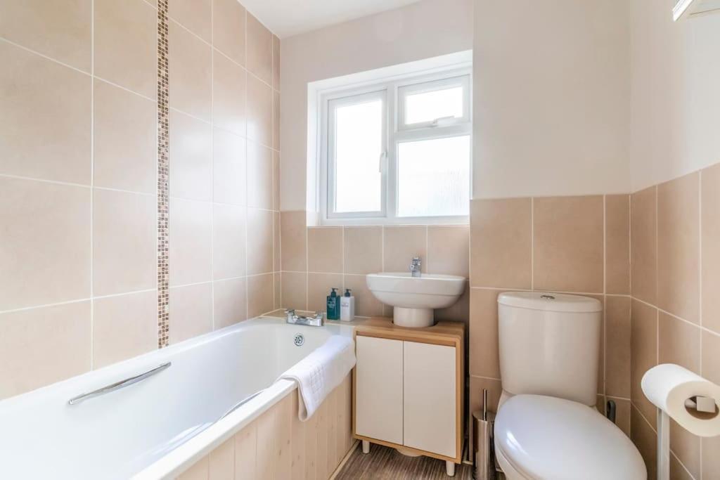 Spacious Sea View 2 Bedroom Sleeps 6-Free Parking Bournemouth Exteriér fotografie