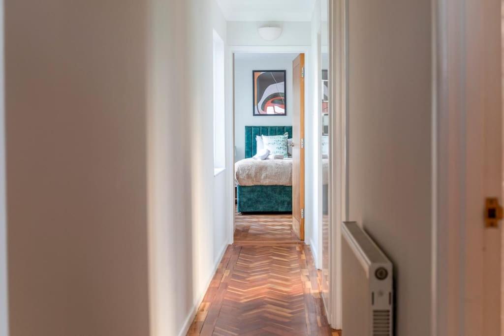 Spacious Sea View 2 Bedroom Sleeps 6-Free Parking Bournemouth Exteriér fotografie